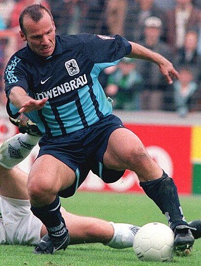 Bernhard Trares: 1991 bis 1997, 133 Spiele für 1860: Aggressiv-Leader, der auch mit dem Ball umgehen konnte. Gemeinsam mit Reiner Maurer Kapitän der Aufstiegshelden von 1994. Sammelte 1994/95 drei Platzverweise, sehr wichtig im Abstiegskampf.
