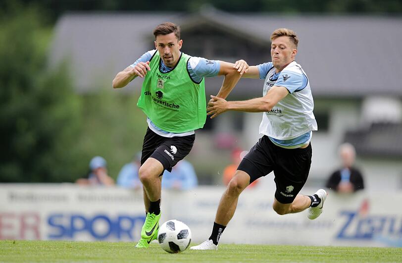 Die Löwen bei ihrer ersten Einheit im Trainingslager in Bodenmais. Die Bilder.