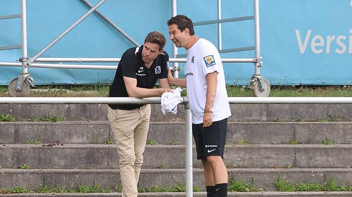 Halten zusammen: Sportchef Christian Werner (l.) und Trainer Argirios Giannikis.