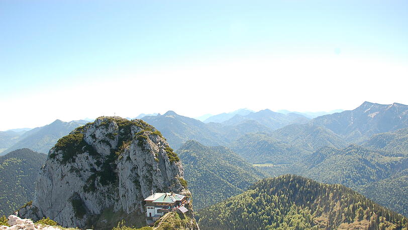 Traumhaft gelegen: die Tegernseer Hütte. Traumhaft gelegen: die Tegernseer Hütte.