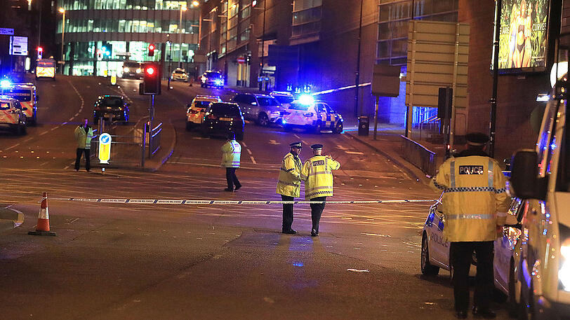 Mindestens 19 Tote nach Explosion bei Ariana-Grande-Konzert. Die ersten Bilder vom Ort des mutmaßlichen Terroranschlags.