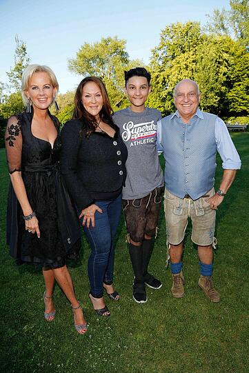 Astrid Söll, Allegra Curtis mit Sohn Raphael und Axel Munz