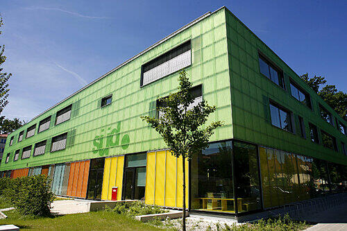 Im Kulturzentrum &bdquo;südpunkt&ldquo; präsentieren inhabergeführte Fachbetriebe aus der Südstadt ihre Angebote.