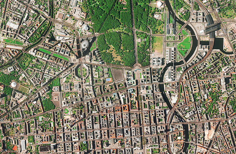Berlin:  Satellitenperspektive auf das Regierungsviertel und den Tiergarten.