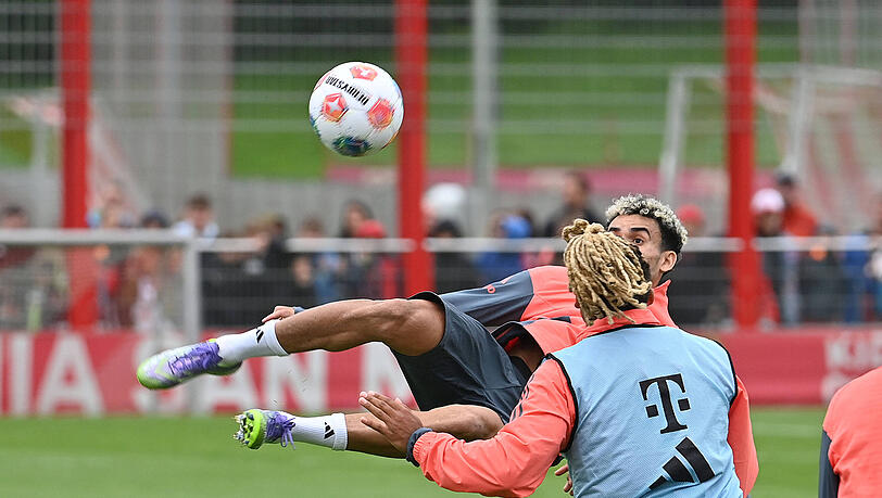 Zeigte einen spektakulären Seitfallzieher: Bayern-Star Luis Díaz.