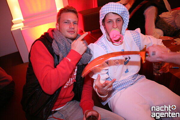 Alternativ konnten sich die Narren auch zur angeblich "besten Faschingsparty der Stadt" im 8 Seasons begeben. Mehr Bilder unter: www.nachtagenten.de