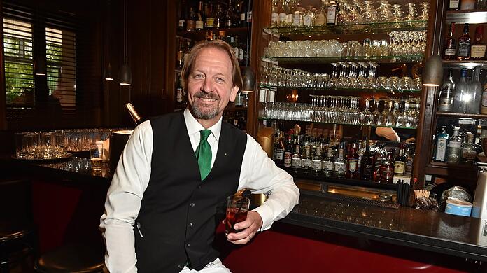 "Für den richtigen Umgang mit den Menschen braucht es mindestens zehn Jahre": Palace-Barchef Wolfgang Buchholz.