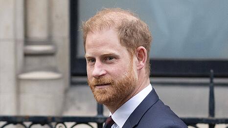 Prinz Harry vor dem Gerichtsgeb&auml;ude im Januar 2026 in London.