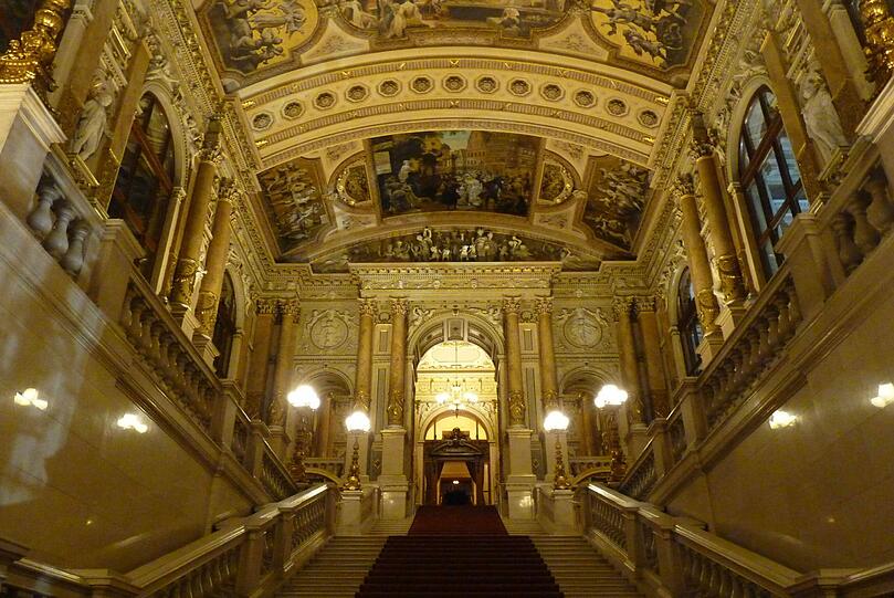 Treppenaufgang im Burgtheater