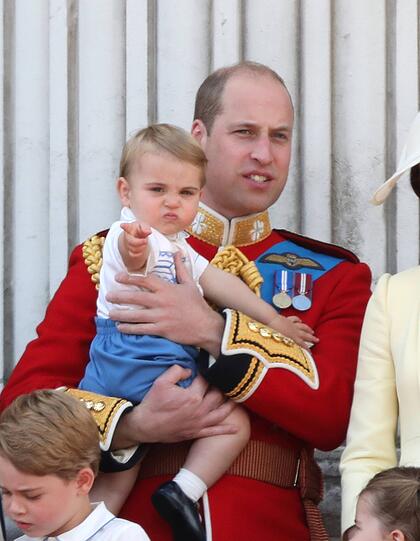 Prinz William mit Prinz Louis.