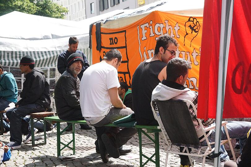 Das Camp der Hungerstreikenden auf dem Rindermarkt am  28.06.2013.