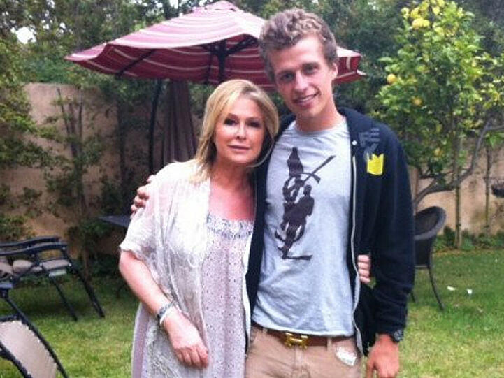 Conrad Hilton mit seiner Mutter Kathy