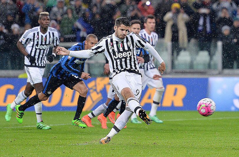 Juventus Turin setzte sich in einem packenden Pokal-Fight gegen Inter Mailand durch.