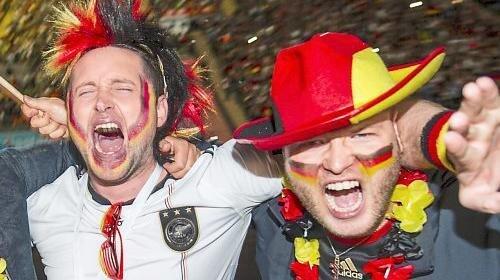 Fans im Olympiastadion bei der WM 2014.