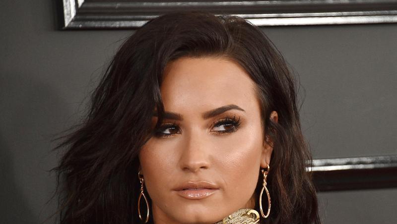 Demi Lovato hat Ja gesagt. Demi Lovato hat Ja gesagt.