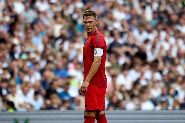 Joshua Kimmich überzeugt auf zwei Positionen ‒ unerlässlich ist er dank Aleksandar Pavlovic, Joao Palhinha und Konrad Laimer aber nicht (Archivbild). Joshua Kimmich überzeugt auf zwei Positionen ‒ unerlässlich ist er dank Aleksandar Pavlovic, Joao Palhinha und Konrad Laimer aber nicht (Archivbild).