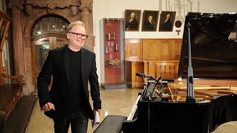 Herbert Grönemeyer am 31.10.2012 im Festsaal des Alten Rathauses in Leipzig. Der Musiker hielt auf Einladung des Deutschen Literaturinstituts der Universität Leipzig eine Poetikvorlesung.