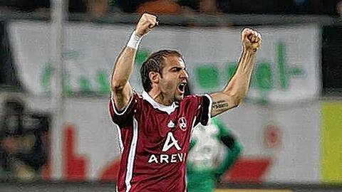 Der Wachmacher: Javier Pinola gibt alles für den Club und verlangt das auch von seinen Kollegen.