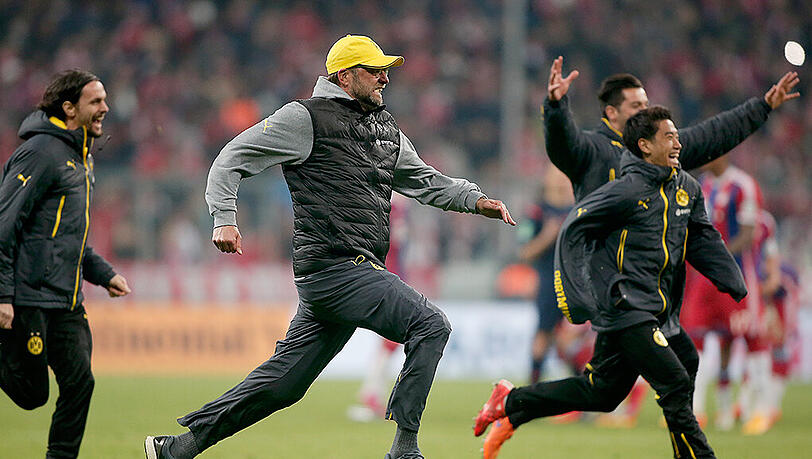 Legte auf dem Weg zu seiner Mannschaft einen Jubel-Sprint hin: BVB-Trainer Jürgen Klopp. Legte auf dem Weg zu seiner Mannschaft einen Jubel-Sprint hin: BVB-Trainer Jürgen Klopp.