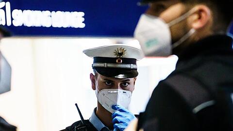 Eine Verordnung aus dem Bundesinnenministerium sieht für Länder, in denen sich besonders ansteckende Varianten des Coronavirus stark ausgebreitet haben, eine weitreichende Einreisesperre vor.