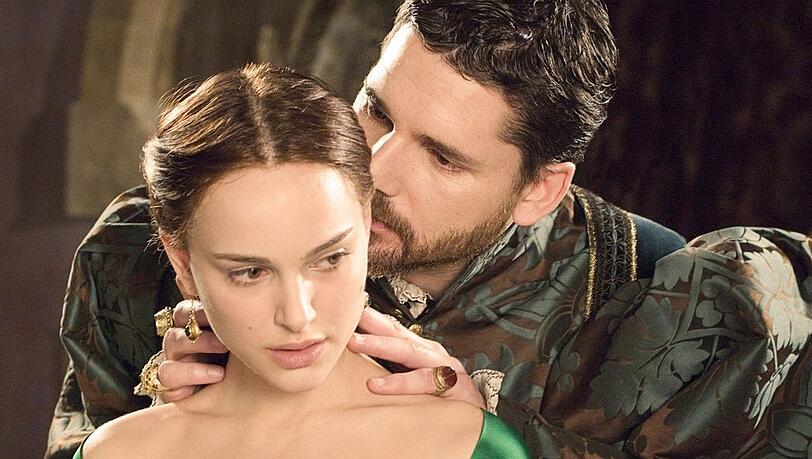 In "Die Schwester der Königin" (2003) spielt Natalie Portman Anne Boleyn, Eric Bana ist Heinrich VIII. In "Die Schwester der Königin" (2003) spielt Natalie Portman Anne Boleyn, Eric Bana ist Heinrich VIII.