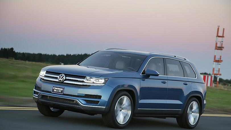 Geländewagen-Studie mit sehr guten Serienchancen: der VW CrossBlue. Geländewagen-Studie mit sehr guten Serienchancen: der VW CrossBlue.