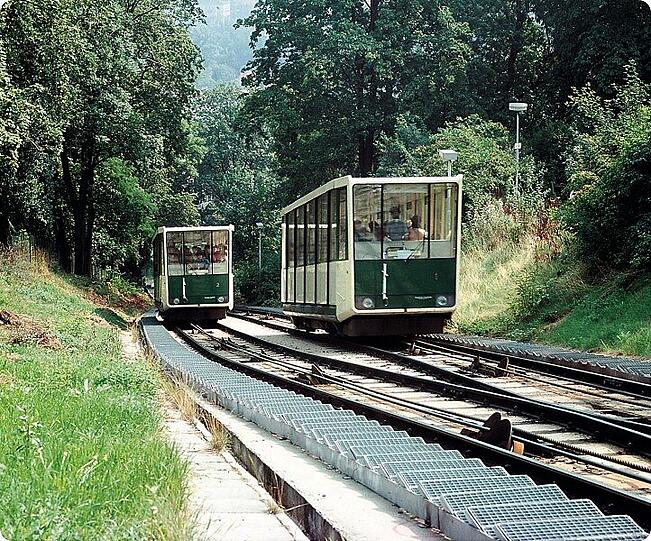 Auch die Fahrt mit der Standseilbahn ist ein nicht alltägliches Erlebnis.