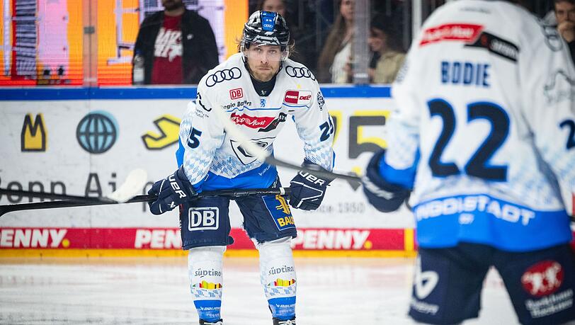 Der ERC Ingolstadt um Nationalspieler Leon Hüttl ist in der Champions League im Viertelfinale ausgeschieden. (Archivbild) Der ERC Ingolstadt um Nationalspieler Leon Hüttl ist in der Champions League im Viertelfinale ausgeschieden. (Archivbild)
