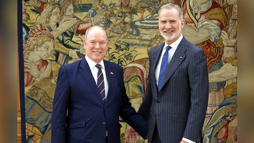 Fürst Albert (li.) und König Felipe trafen sich im Zarzuela-Palast. Fürst Albert (li.) und König Felipe trafen sich im Zarzuela-Palast.