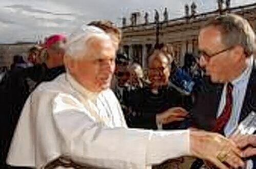Voß mit Papst Benedikt XVI. bei dessen Besuch in Bayern.