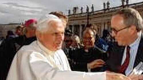 Voß mit Papst Benedikt XVI. bei dessen Besuch in Bayern. Voß mit Papst Benedikt XVI. bei dessen Besuch in Bayern.