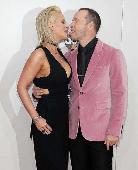 Heiße Küsse: Jenny McCarthy und Donnie Wahlberg.