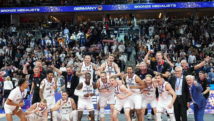 Die deutschen Basketballer krönten die Heim-EM mit dem Gewinn der Bronzemedaille.