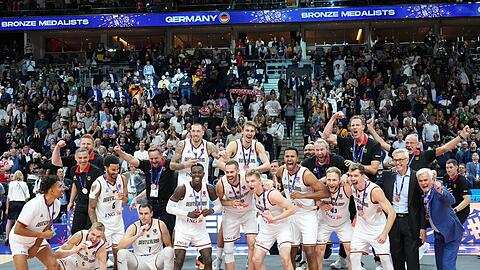 Die deutschen Basketballer krönten die Heim-EM mit dem Gewinn der Bronzemedaille.