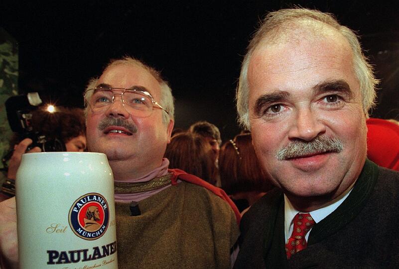 Peter Gauweiler mit seinem Singspiel-Double 1997.