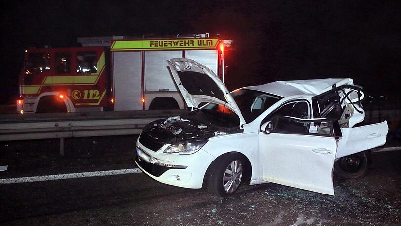 Für eine verunfallte Autofahrerin kam am Donnerstagabend jede Hilfe zu spät. Für eine verunfallte Autofahrerin kam am Donnerstagabend jede Hilfe zu spät.