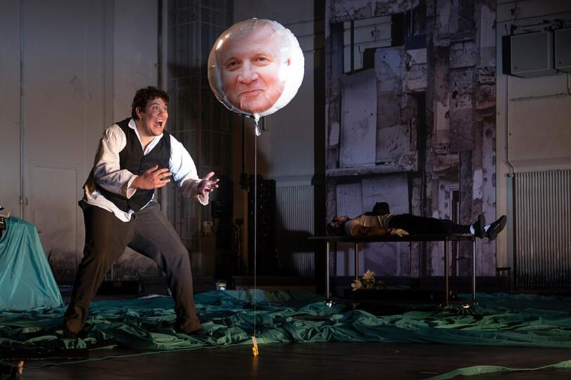 "Die Verlobung in St. Domingo" im Cuvilliéstheater.