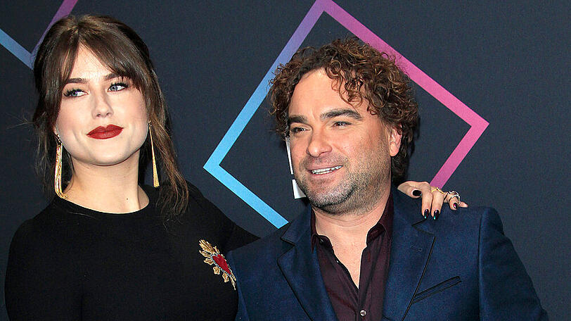 Alaina Meyer und Johnny Galecki bei einem Auftritt in Los Angeles