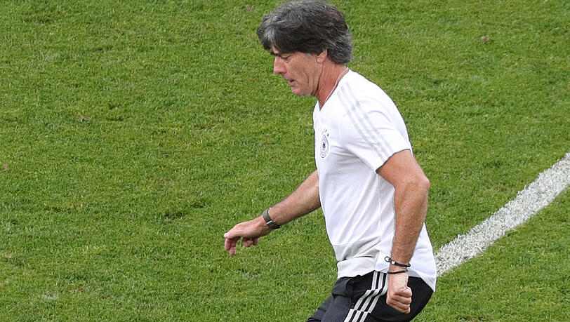 Hält sich mit Krafttraining und Joggingläufen fit: Jogi Löw. Hält sich mit Krafttraining und Joggingläufen fit: Jogi Löw.