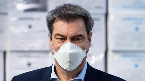 Markus Söder (CSU), Ministerpräsident von Bayern, mit Mundschutz. Foto: Sven Hoppe/dpa/Archivbild