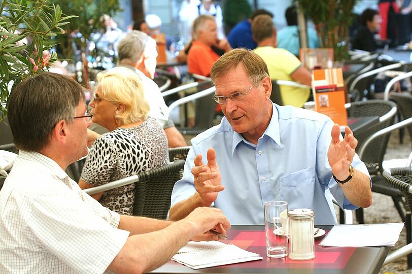 Johannes Singhammer (rechts) im Gespräch mit AZ-Redakteur Willi Bock.