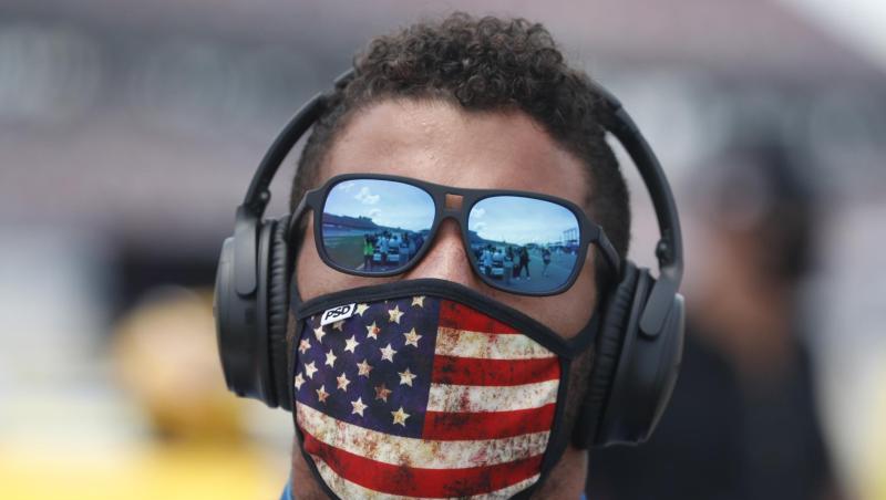Ist nach Ermittlungen des FBI doch nicht das Ziel eines Hassverbrechens gewesen: Nascar-Fahrer Bubba Wallace. Ist nach Ermittlungen des FBI doch nicht das Ziel eines Hassverbrechens gewesen: Nascar-Fahrer Bubba Wallace.