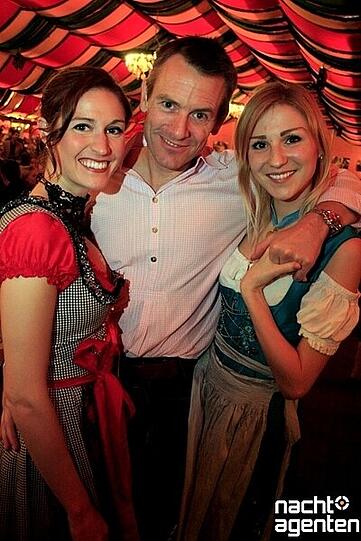 Dirndl, Lederhosen und viel Spaß: Die Party "Tracht und Pracht" am Samstag im Hippodrom auf der Theresienwiese. Mehr Bilder unter: www.nachtagenten.de.