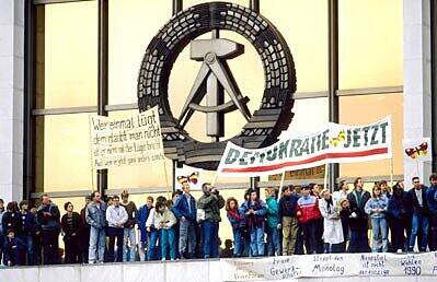Geschichte sind die Demonstrationen vor dem inzwischen abgerissenen Palast der Republik