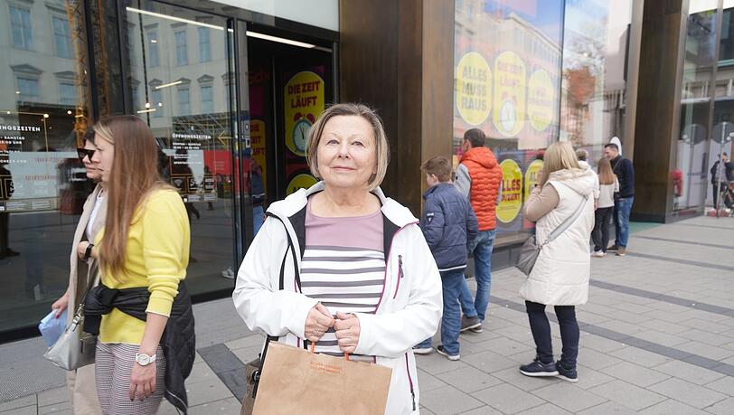 Wenn Irmhild Hensle nach München kommt, schaut sie oft zu Sport Scheck. Von früher hat sie sogar noch eine Kundenkarte.
