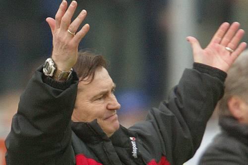 Hat genug von Panionios Athen: Ewald Lienen.