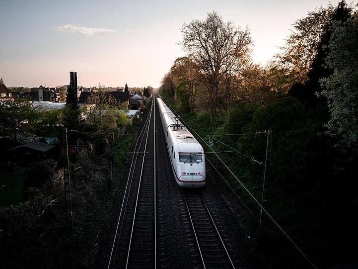 Die Bahn verlängert eine Kulanzregelung für gekaufte Fahrkahrten.