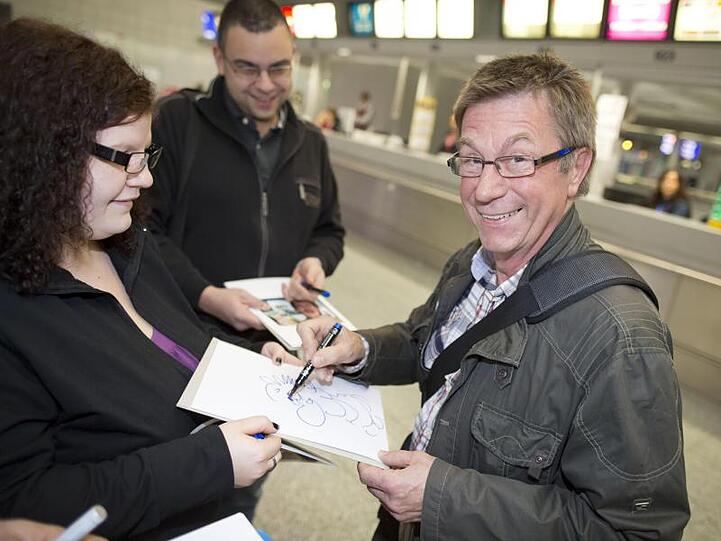 Karikaturist Arno Funke, auch als Ex-Kaufhauserpresser "Dagobert" bekannt, vor dem Abflug zum RTL-Dschungelcamp 2013.