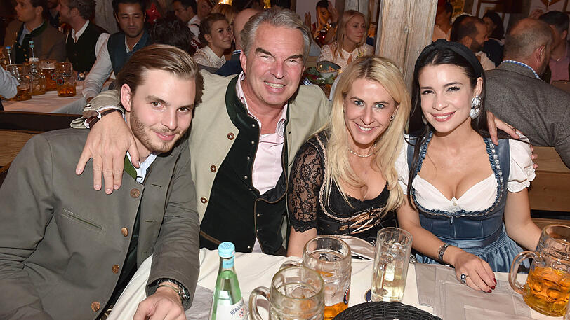 Konstantin von Kölichen, Heinrich von Kölichen, Sarah Käckel, Melissa Faber Castell.