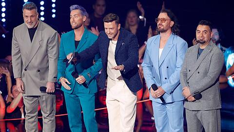 *NSYNC (Joey Fatone, Lance Bass, Justin Timberlake, JC Chasez und Chris Kirkpatrick) bei den VMAs 2023.